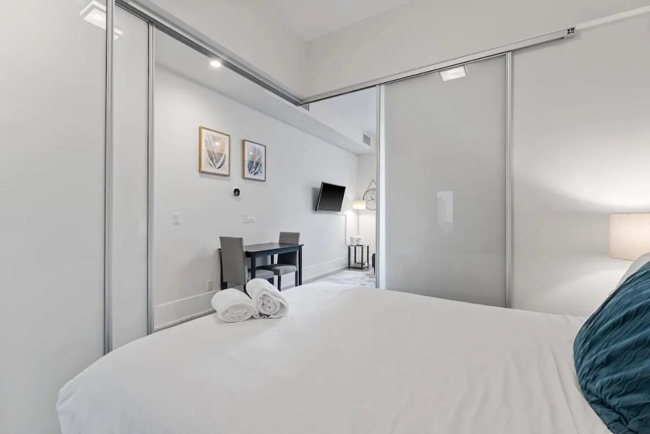 Dt 1Br With Rogers Centre And Cn Tower View And Parking Villa Toronto